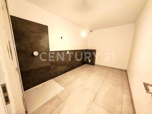 2. Bad mit Platz und Anschlüssen für Sauna