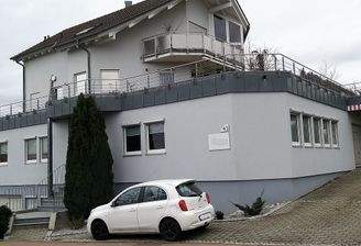 Gebäudevorder- u. -seitenansicht