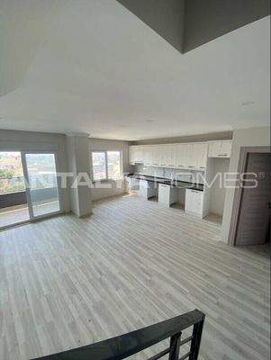 Sea View Apartments in a Complex with Pool in Payallar, Alanya