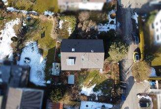 Luftbildaufnahme Haus mit Grundstück