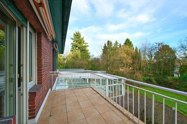 Balkon an Schlafzimmer I im OG