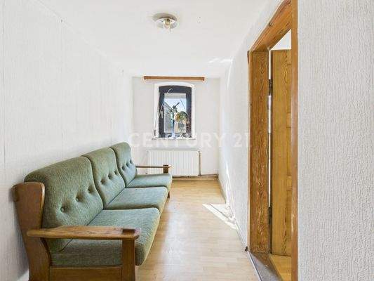 Durchgangszimmer im OG