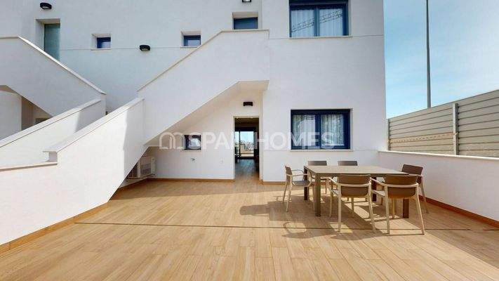 Lake View Apartments in a Complex with Pool in Torrevieja