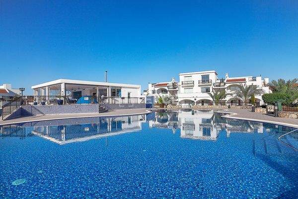Apartments in a Complex with Rich Amenities in Esentepe Girne