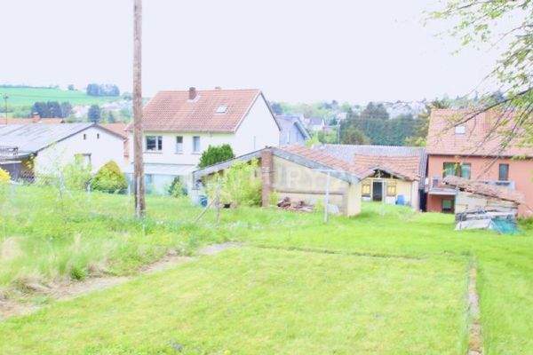 Garten 3 mit den beiden Gartenha¨uschen