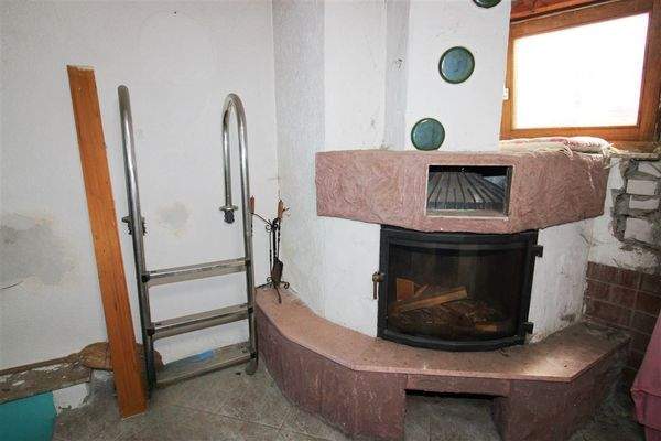 Kamin im Nebengebäude EG