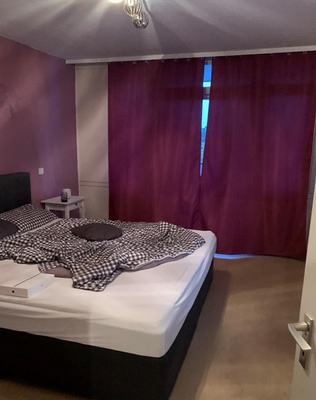 Blick ins Schlafzimmer