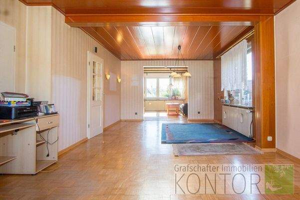 Wohn-/Esszimmer - andere Perspektive