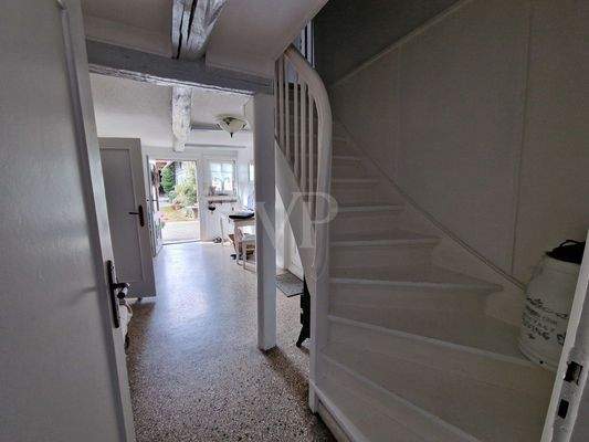 EG Flurbereich mit Treppe Hauptwohnhaus