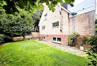 Giebelansicht mit Balkon (2)