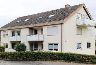 Blick auf´s Haus v. d. Strasse