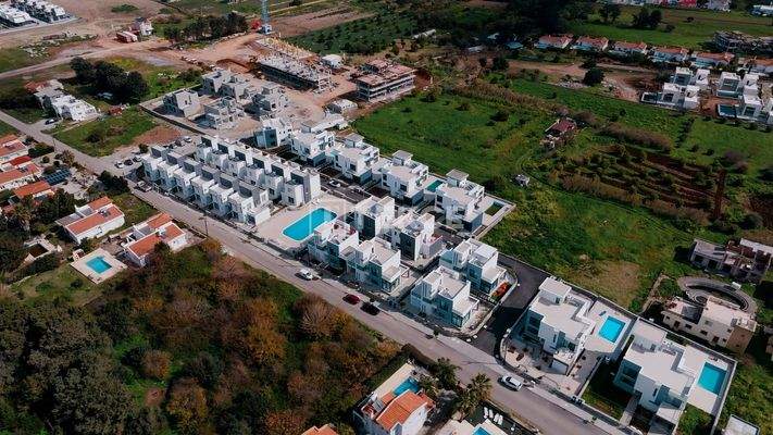 Detached Villas in Advanced Complex in North Cyprus Girne
