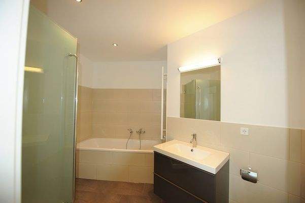 Äußere Plauensche Straße 17, W.png