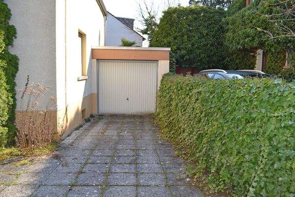 Zufahrt Garage