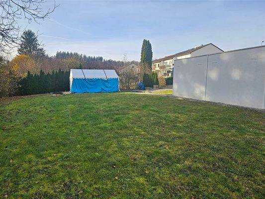 Garten mit Pavillion 