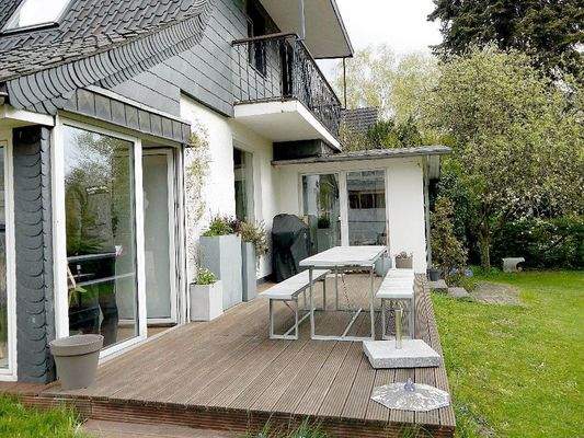 Sonnige Außenterrasse