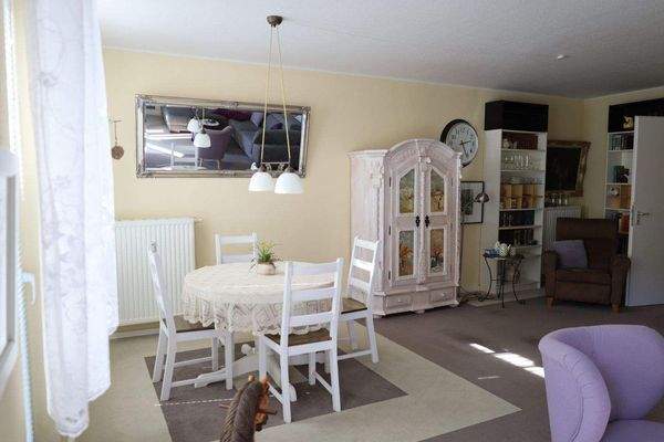 Wohnzimmer/ Essbereich