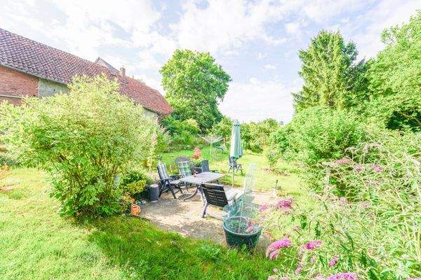 Sitzgelegenheit im Garten 