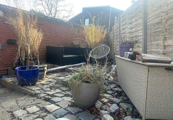 Freisitz im hinteren Garten