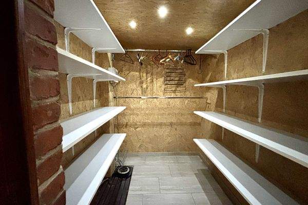 Garderobe / ehemaliger Eingang