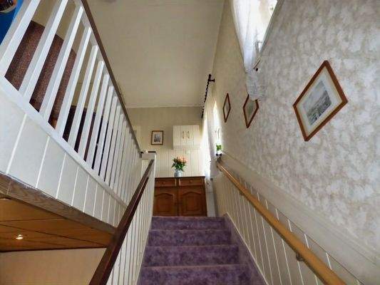 EG - Treppenaufgang ins OG