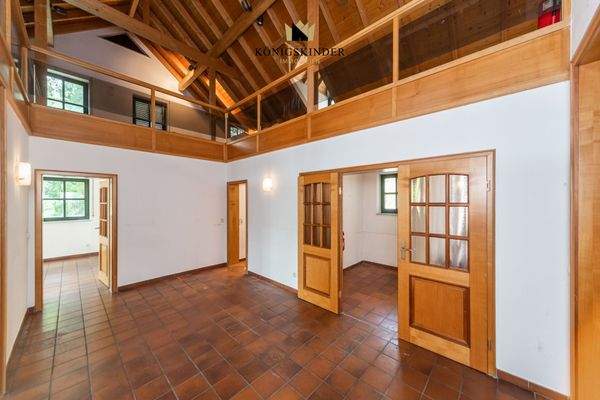 EG: Halle mit Blick zur Galerie