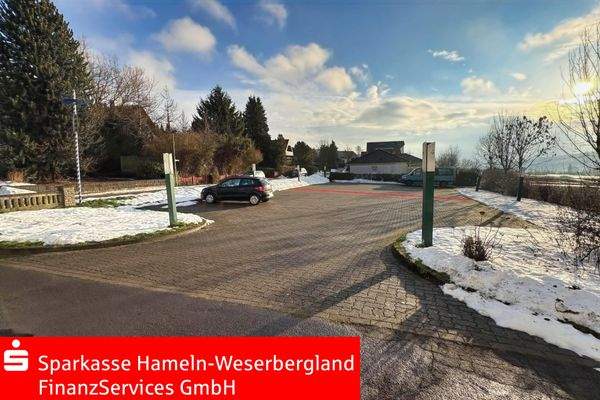 Parkplatz (wird geteilt)