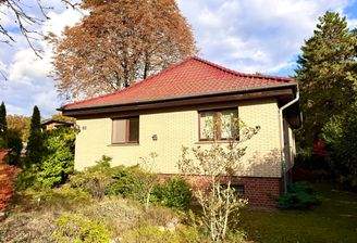 Einfamilienhaus mit großem Garten