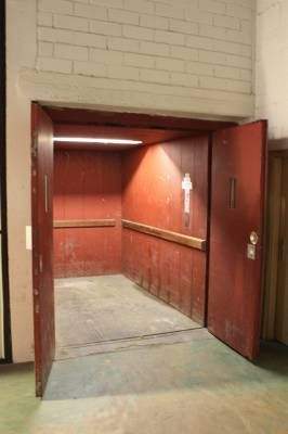 Aufzug 1,5 to und 3 x 2 m