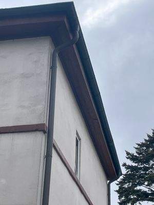 Dachbereich, Eckansicht, Unterbau Giebel