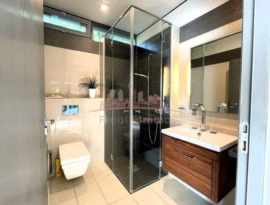 Gäste-Duschbad im EG