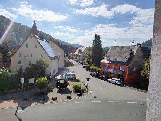 Ausblick vom Wohnzimmer und Schlafzimmer