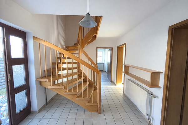 Diele_Eingangsbereich_Treppenhaus