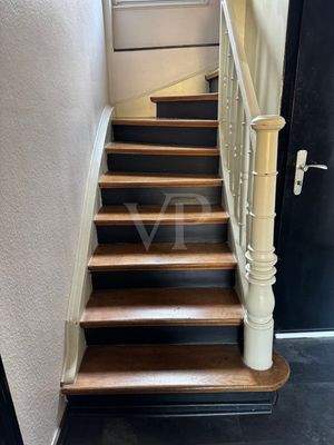 EG-Schöne Holztreppe (2)