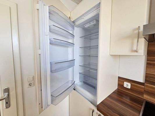 Großer Kühlschrank