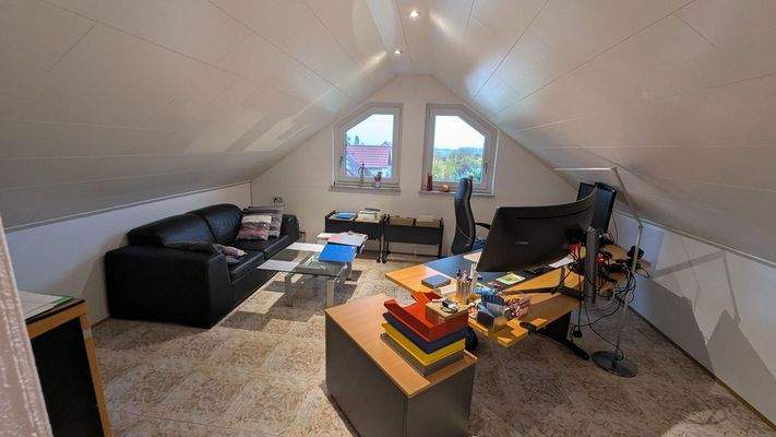 Büro/Kinderzimmer 1