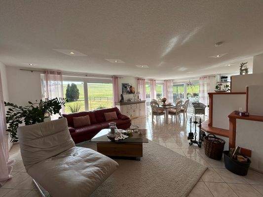 Wohnbereich mit Kamin