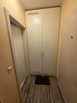 Einbauschrank im Flur 