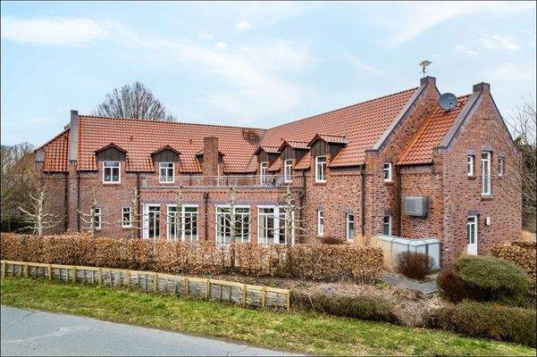 Außenansicht - Straßenseite