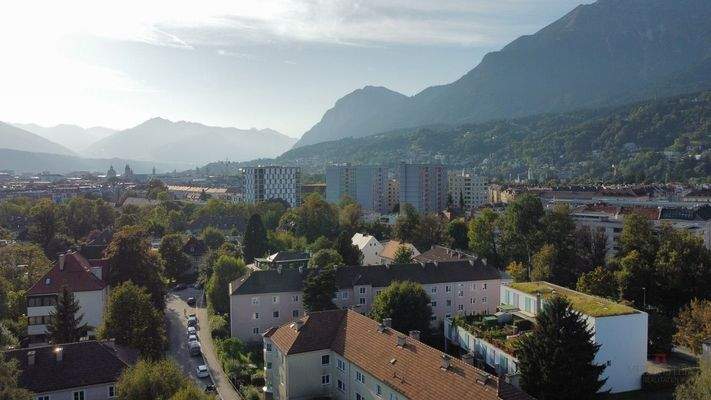 EC13D337-D46E-442F-A409-BCB609E039C7_1_105_c