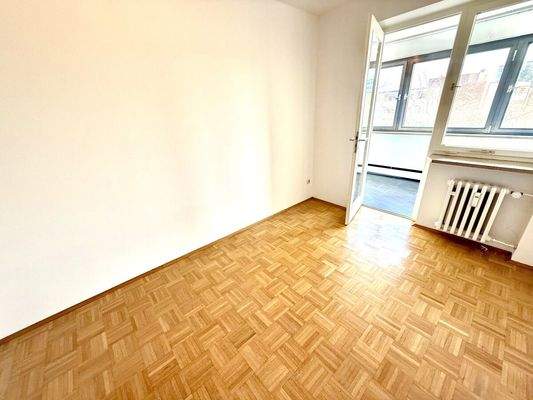 Ihr Kinder - oder Arbeitszimmer gen Loggia 