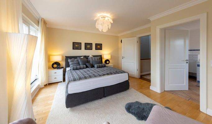 Masterschlafzimmer (2)