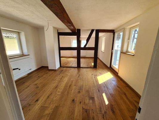 Wohnbereich im 1. Stock mit Zugang zum Balko