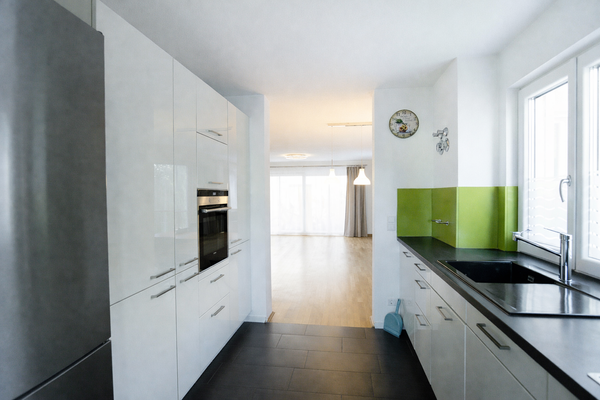 Hochwertige Einbauküche.png