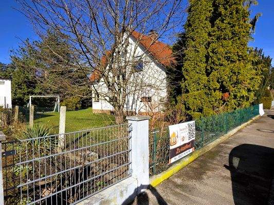 Blick aufs Grundstück/Garten