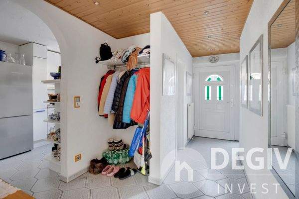 Eingang und Flur inn