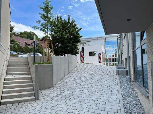 Gebäudeeingangsbereich.JPEG