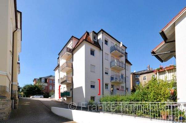 Hausansicht Rückseite mit Wohnungsansicht