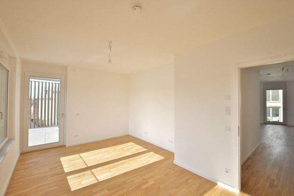 Zimmer mit Balkonzugang