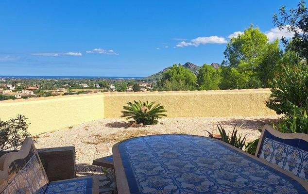 Pe860 views from apartment.jpg